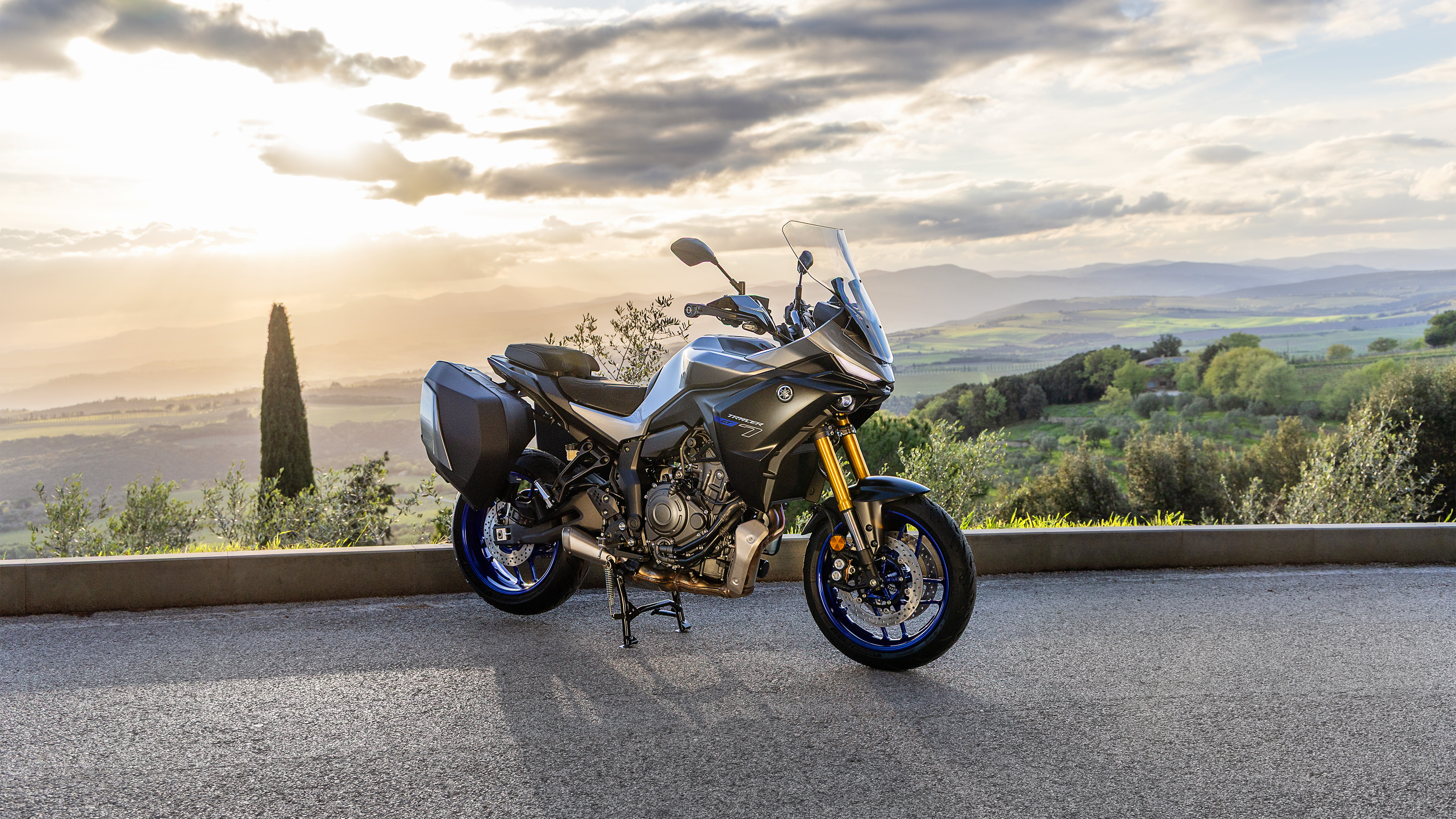 Yamaha esittelee vuoden 2025 TRACER 7 ja TRACER 7 GT -mallit